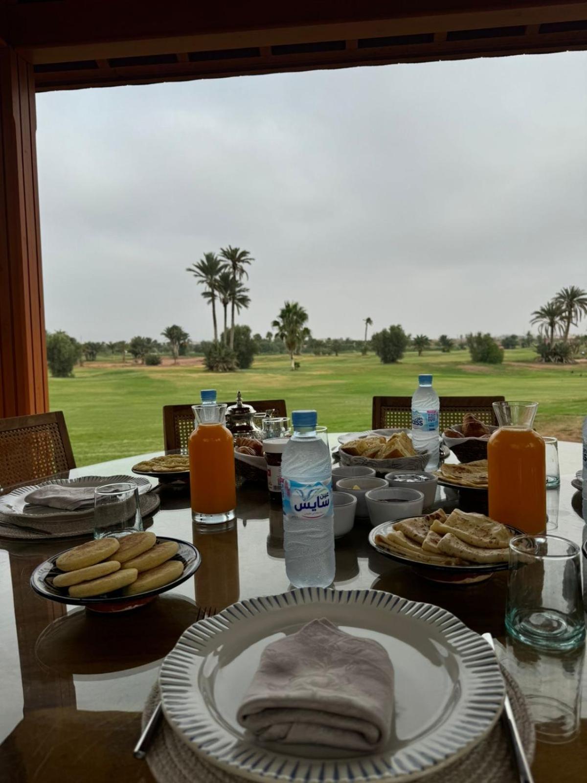 Villa May Sur Le Golf De La Palmeraie With Cooker And Butler Included Марракеш Экстерьер фото